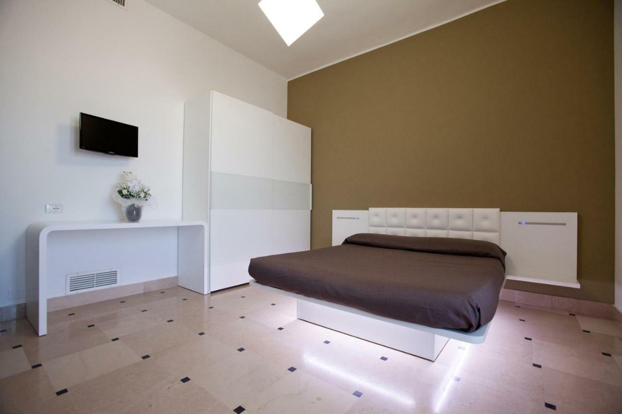 Hyencos Hotel Callyon Torre San Giovanni Ugento Kültér fotó
